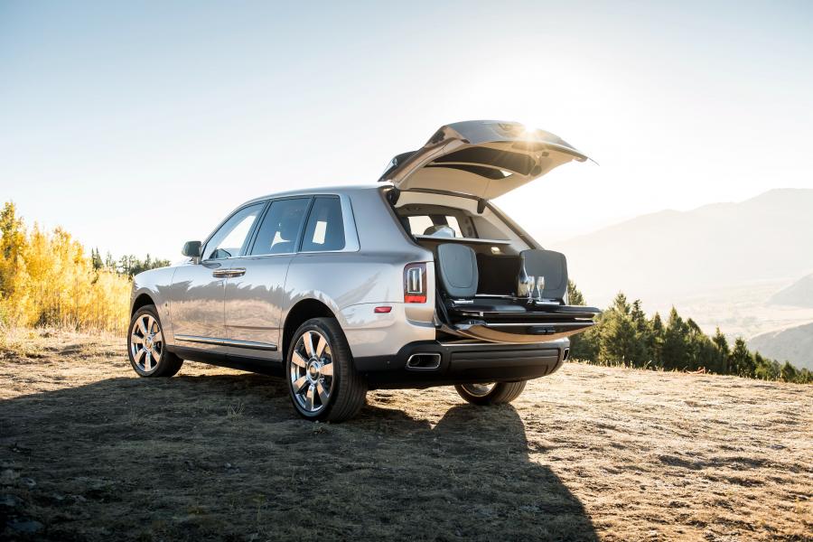  Rolls-Royce Cullinan 2018 года  (NA) (фото 17 из 40)
